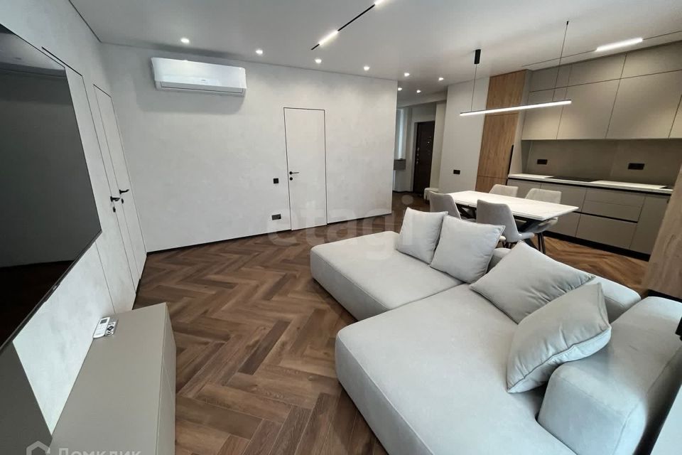 Сдаётся 2-комнатная квартира, 70 м²