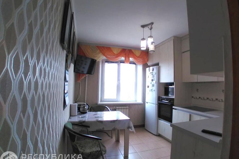 Продаётся 4-комнатная квартира, 77.8 м²