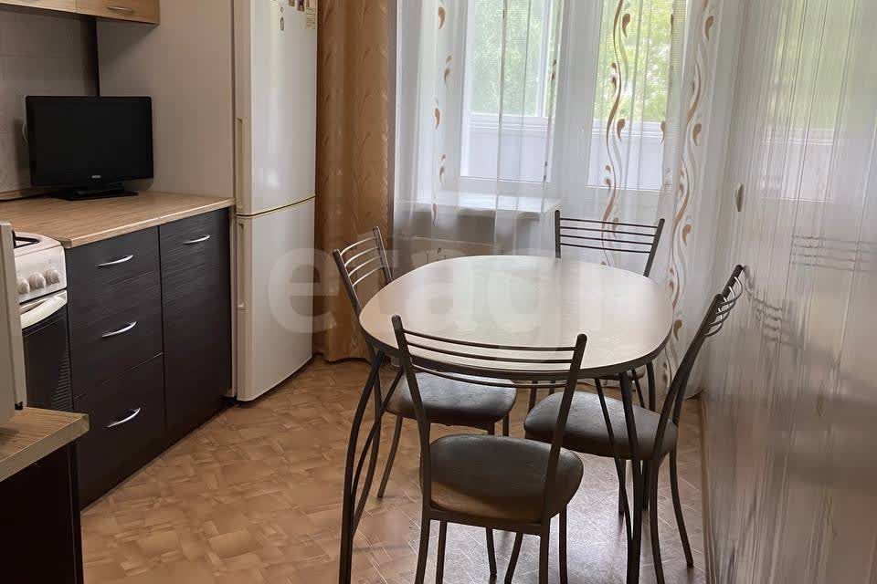 Продаётся 1-комнатная квартира, 38 м²