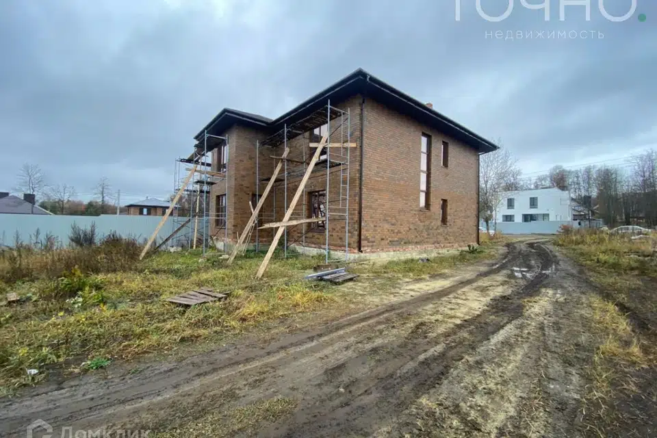 Продаётся 2-этажный дом, 255 м²