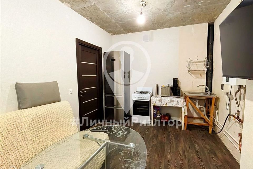 Продаётся 1-комнатная квартира, 43 м²