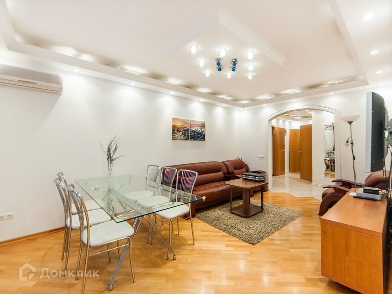 Сдаётся 4-комнатная квартира, 120 м²