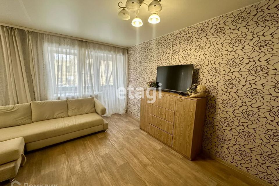 Продаётся 4-комнатная квартира, 83.9 м²