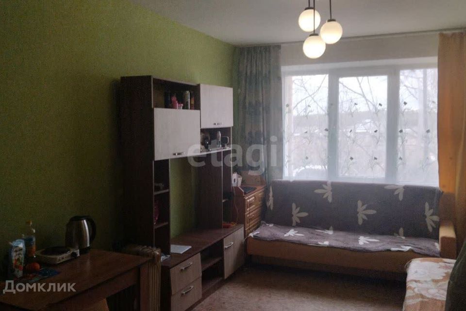 Продаётся комната в 1-комн. квартире, 64.6 м²