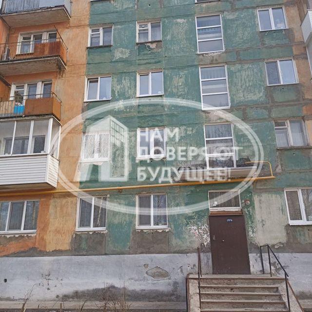 Продаётся 1-комнатная квартира, 322 м²