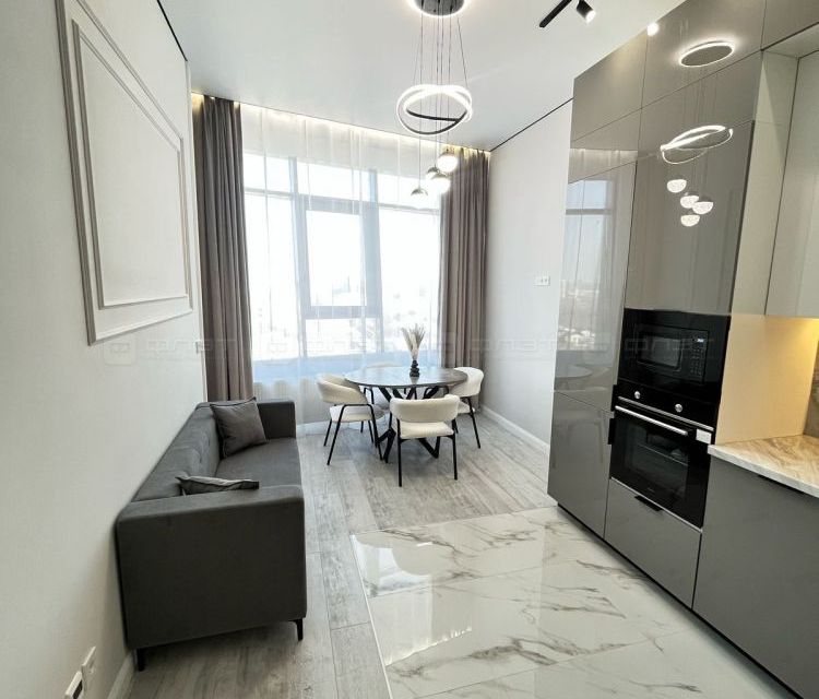 Продаётся 2-комнатная квартира, 80 м²
