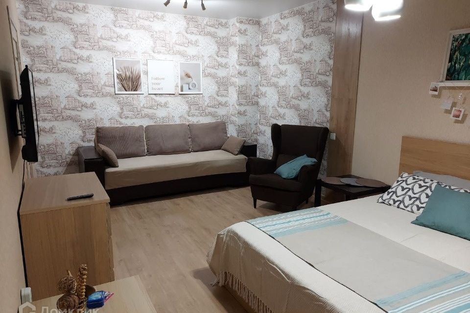 Продаётся 1-комнатная квартира, 42 м²