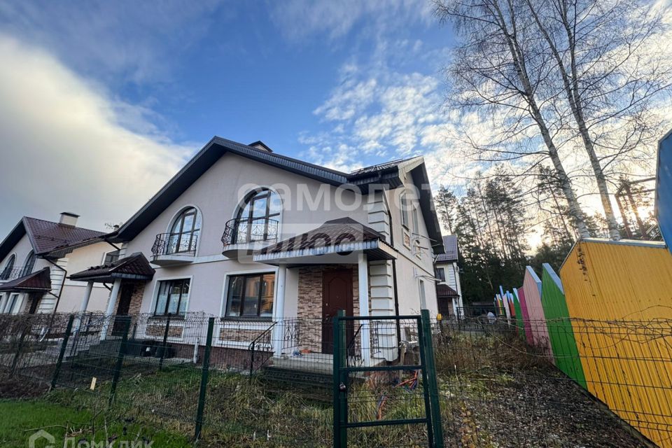 Продаётся таунхаус, 2-эт., 121.3 м²
