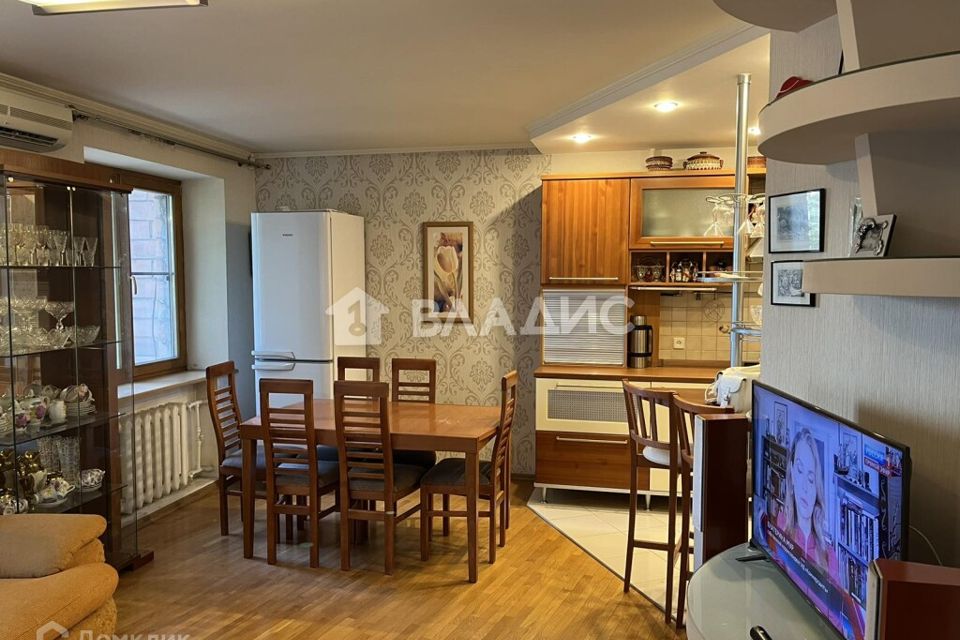 Продаётся 3-комнатная квартира, 76 м²