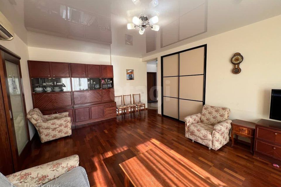 Продаётся 2-комнатная квартира, 68.2 м²