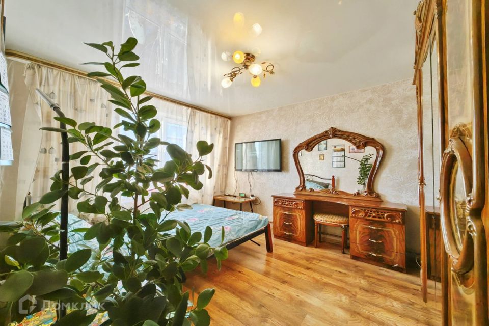 Продаётся 4-комнатная квартира, 58.7 м²