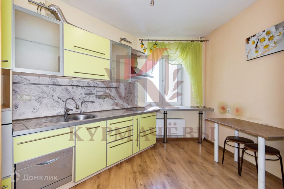 Сдаётся 2-комнатная квартира, 64.4 м²