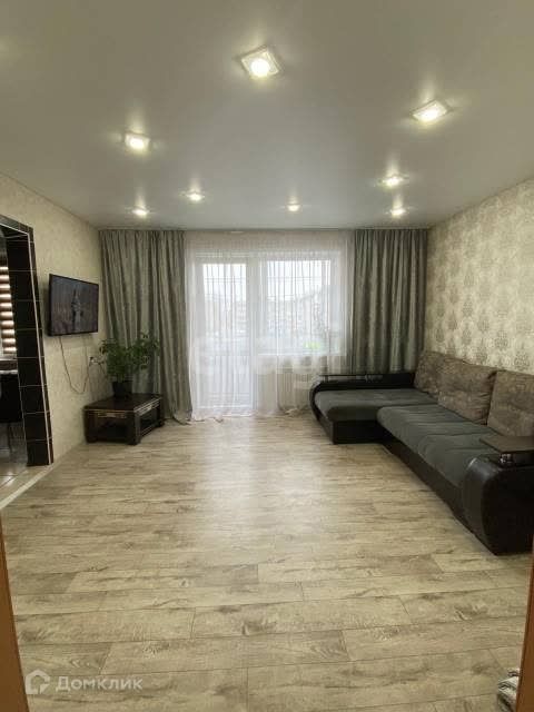 Продаётся 4-комнатная квартира, 90.1 м²