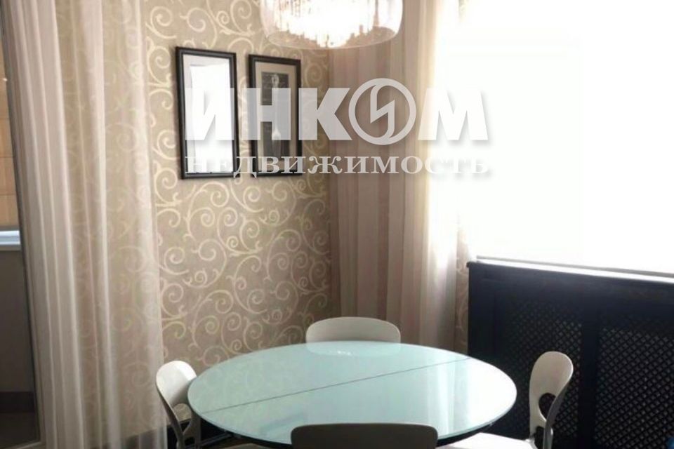 Сдаётся 3-комнатная квартира, 115 м²