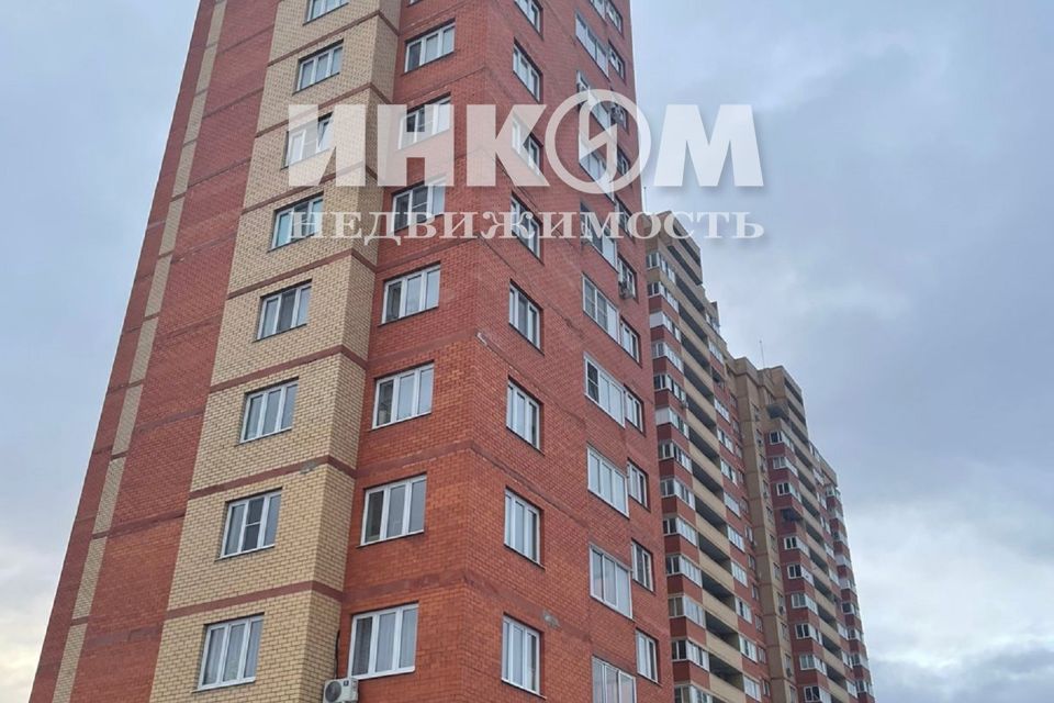 Продаётся 1-комнатная квартира, 51.8 м²