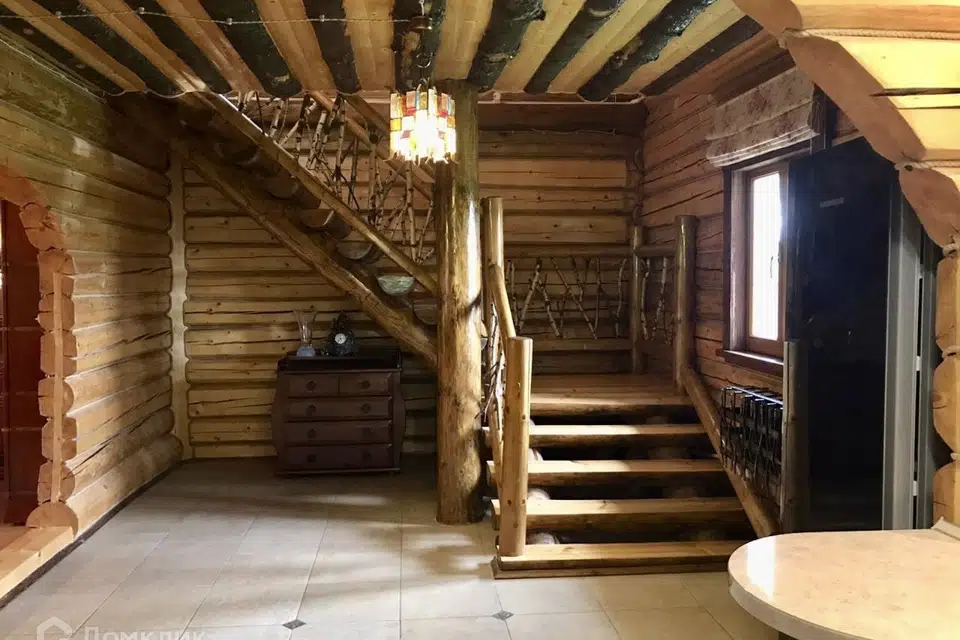 Продаётся 2-этажный дом, 250 м²