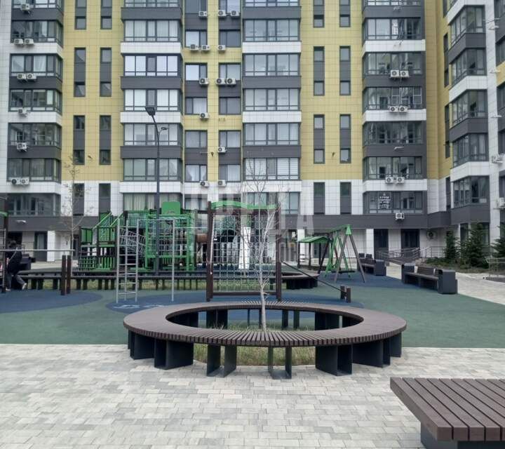 Продаётся 1-комнатная квартира, 46.7 м²
