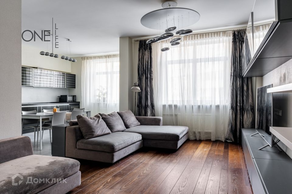 Сдаётся 4-комнатная квартира, 139.1 м²