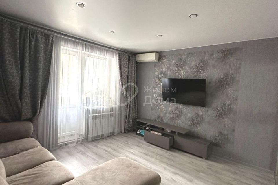 Продаётся 1-комнатная квартира, 37.8 м²