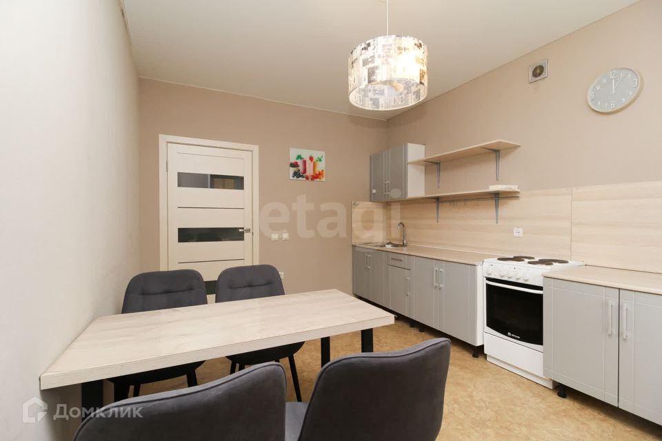 Продаётся 2-комнатная квартира, 66.4 м²