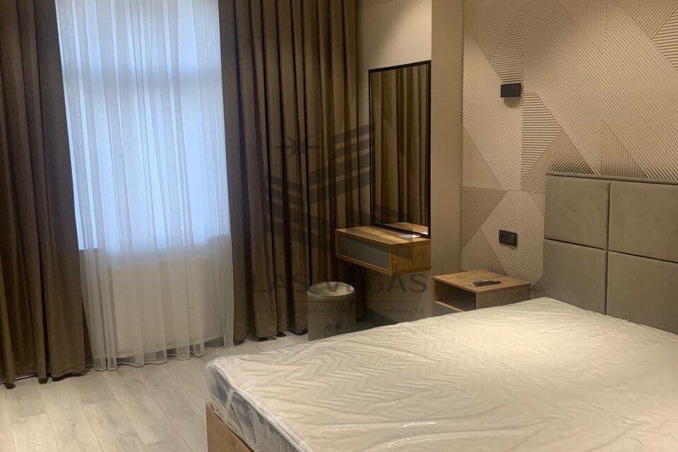 Сдаётся 2-комнатная квартира, 57 м²