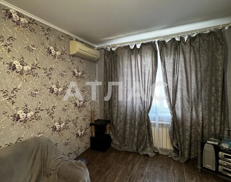 Продаётся 3-комнатная квартира, 60.4 м²