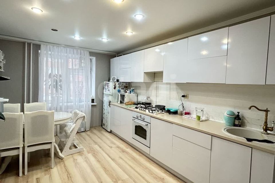 Продаётся 2-комнатная квартира, 74 м²