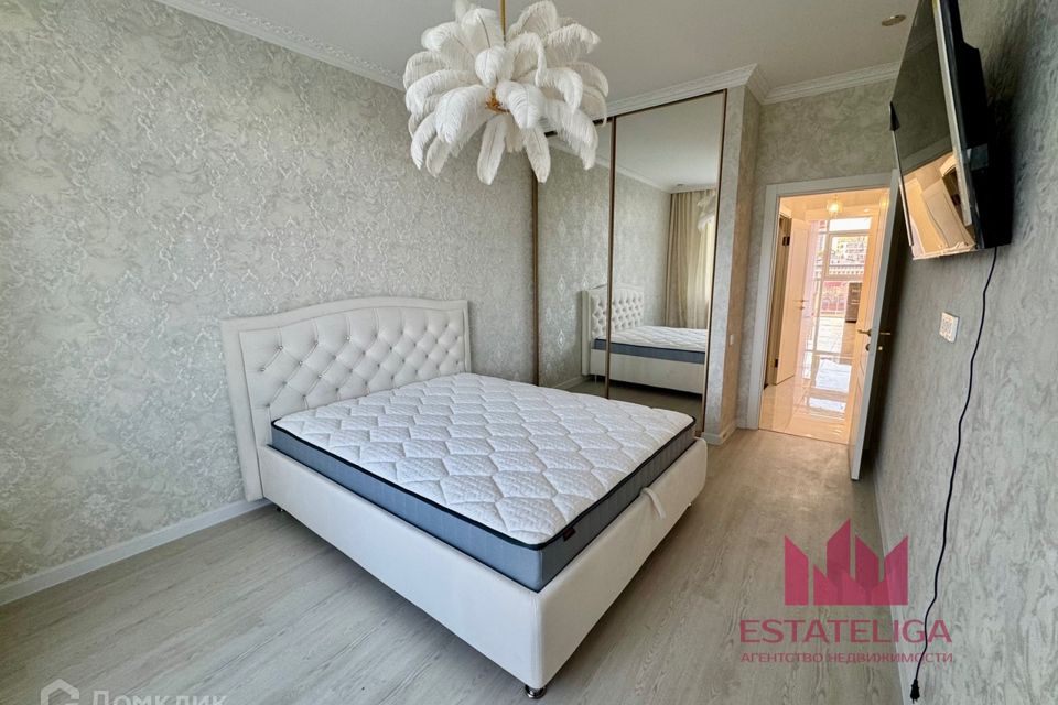 Продаётся 4-комнатная квартира, 135.4 м²