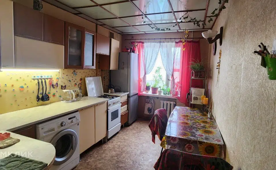 Продаётся 4-комнатная квартира, 107.3 м²