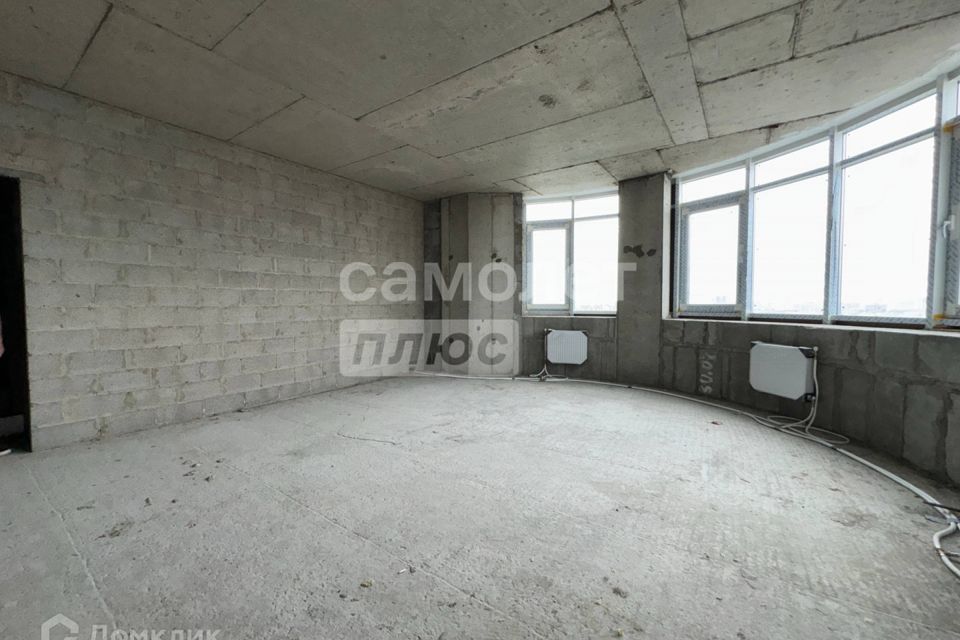 Продаётся 3-комнатная квартира, 127.7 м²