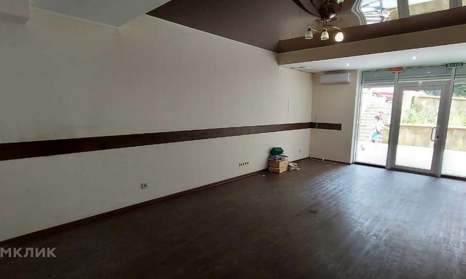 Продаётся студия, 90 м²