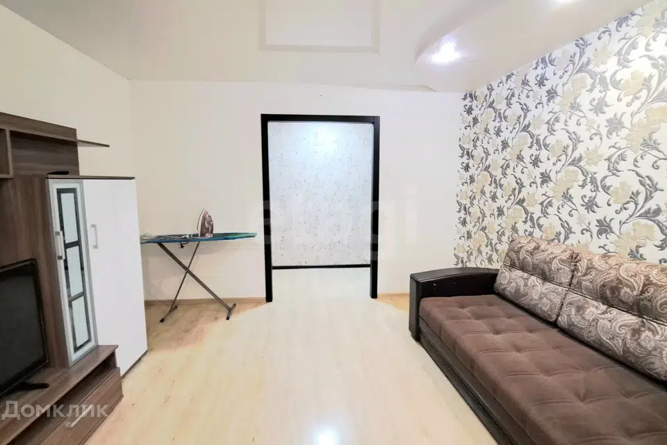 Продаётся 1-комнатная квартира, 38 м²