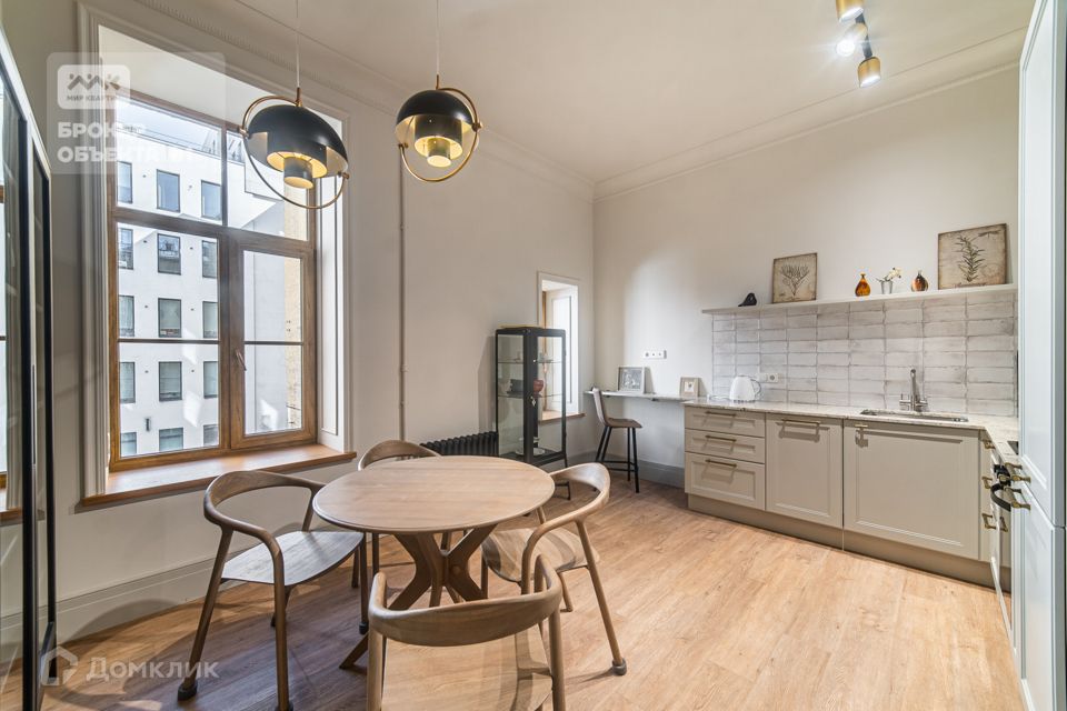 Сдаётся 1-комнатная квартира, 62 м²