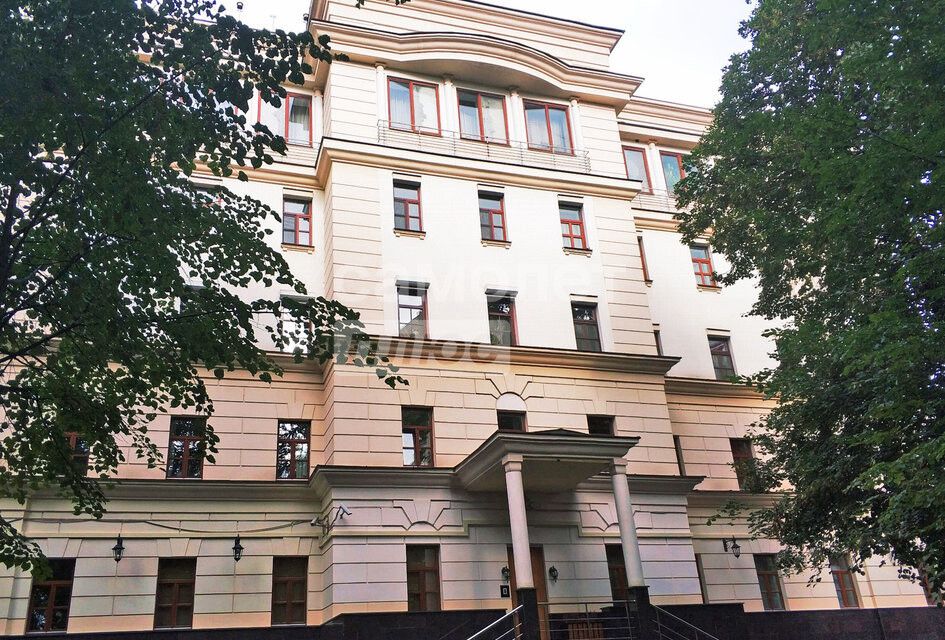 Продаётся 5-комнатная квартира, 208.1 м²