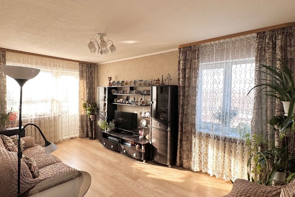 Продаётся 3-комнатная квартира, 61.3 м²