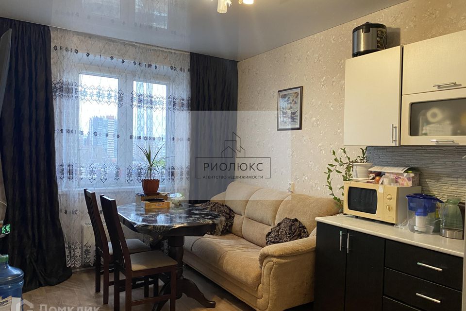 Продаётся 1-комнатная квартира, 39.8 м²