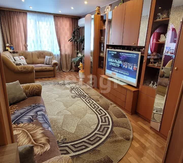 Продаётся 3-комнатная квартира, 72.8 м²