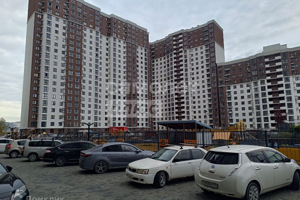 Продаётся 2-комнатная квартира, 61.6 м²
