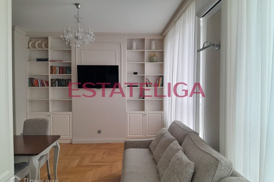 Продаётся 2-комнатная квартира, 80.7 м²