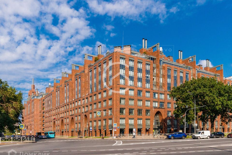Продаётся 2-комнатная квартира, 118.2 м²