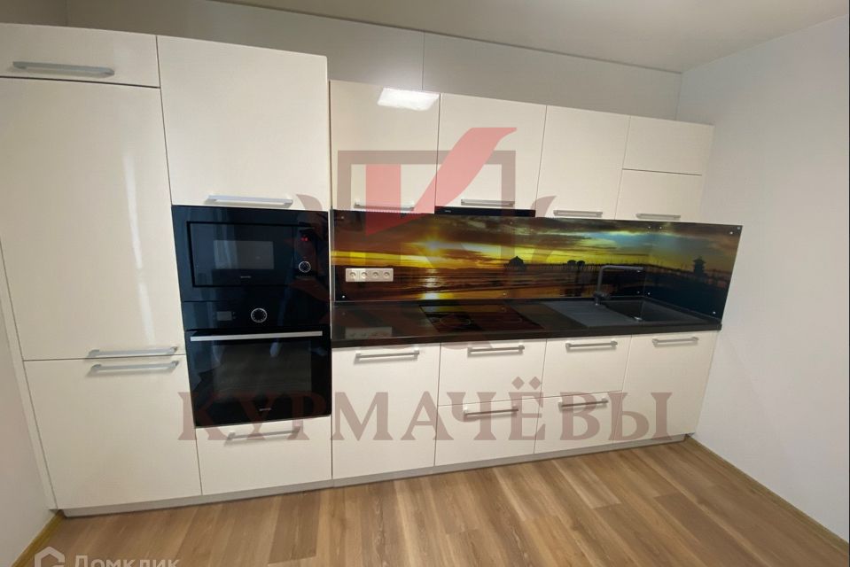 Сдаётся 2-комнатная квартира, 65 м²