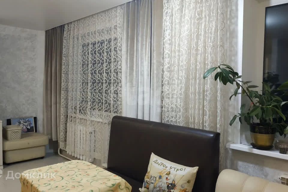 Продаётся 4-комнатная квартира, 71.6 м²