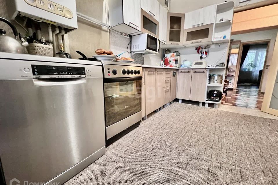 Продаётся 4-комнатная квартира, 92.2 м²