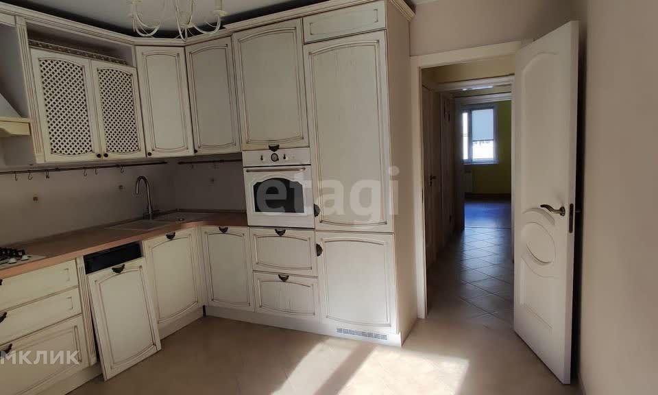 Продаётся 4-комнатная квартира, 102 м²
