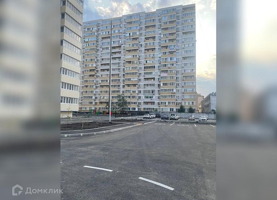 Продаётся 1-комнатная квартира, 80 м²