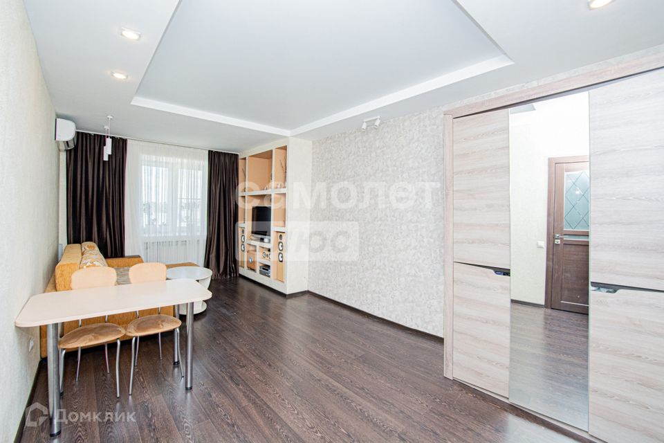 Продаётся 2-комнатная квартира, 55.5 м²