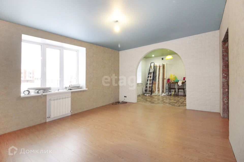 Продаётся 2-комнатная квартира, 72.4 м²
