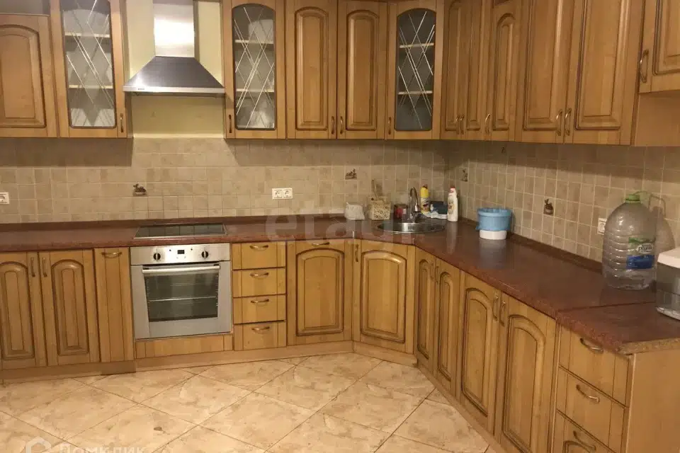 Продаётся 3-комнатная квартира, 115 м²