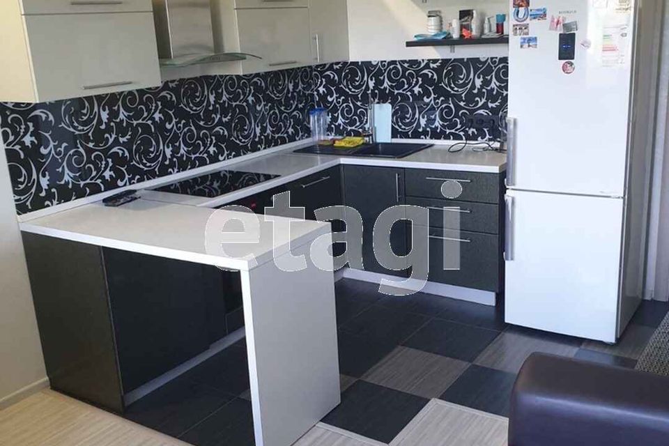 Сдаётся 1-комнатная квартира, 51 м²