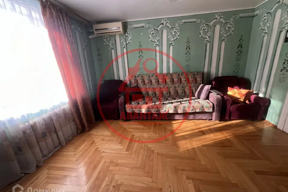 Продаётся 3-комнатная квартира, 63.8 м²